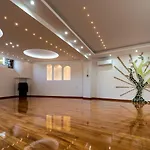 Konstantin & 3*