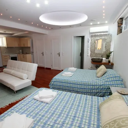 מלון דירות Konstantin & Mykonos Town