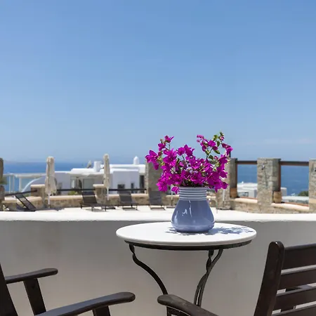 Konstantin & Mykonos Town