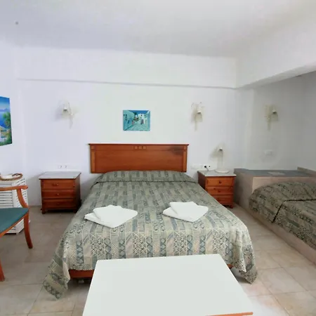 Apartmanhotel Konstantin & 4*