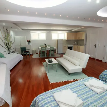 Konstantin & Mykonos Town