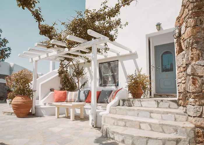 Konstantin & 3* Mykonos Town