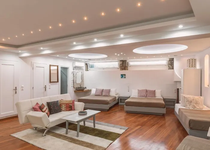 Konstantin & 3* Mykonos Town