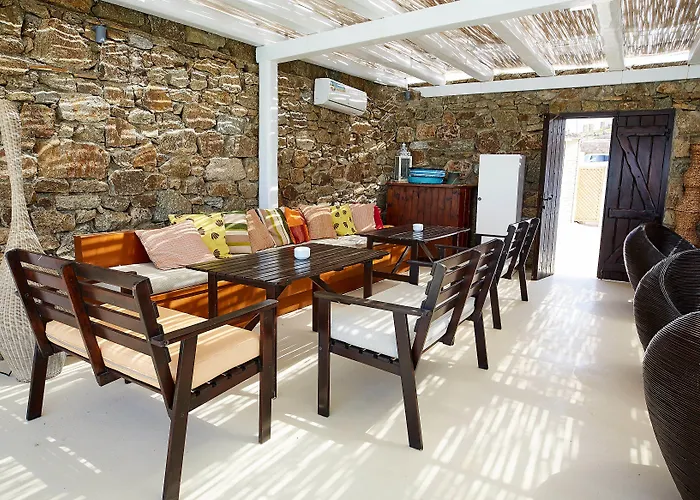 Konstantin & Mykonos Town