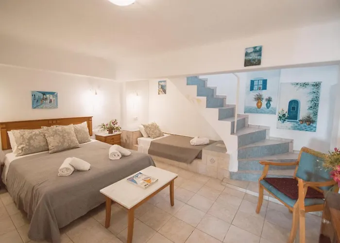 Konstantin & Апарт-отель Mykonos Town